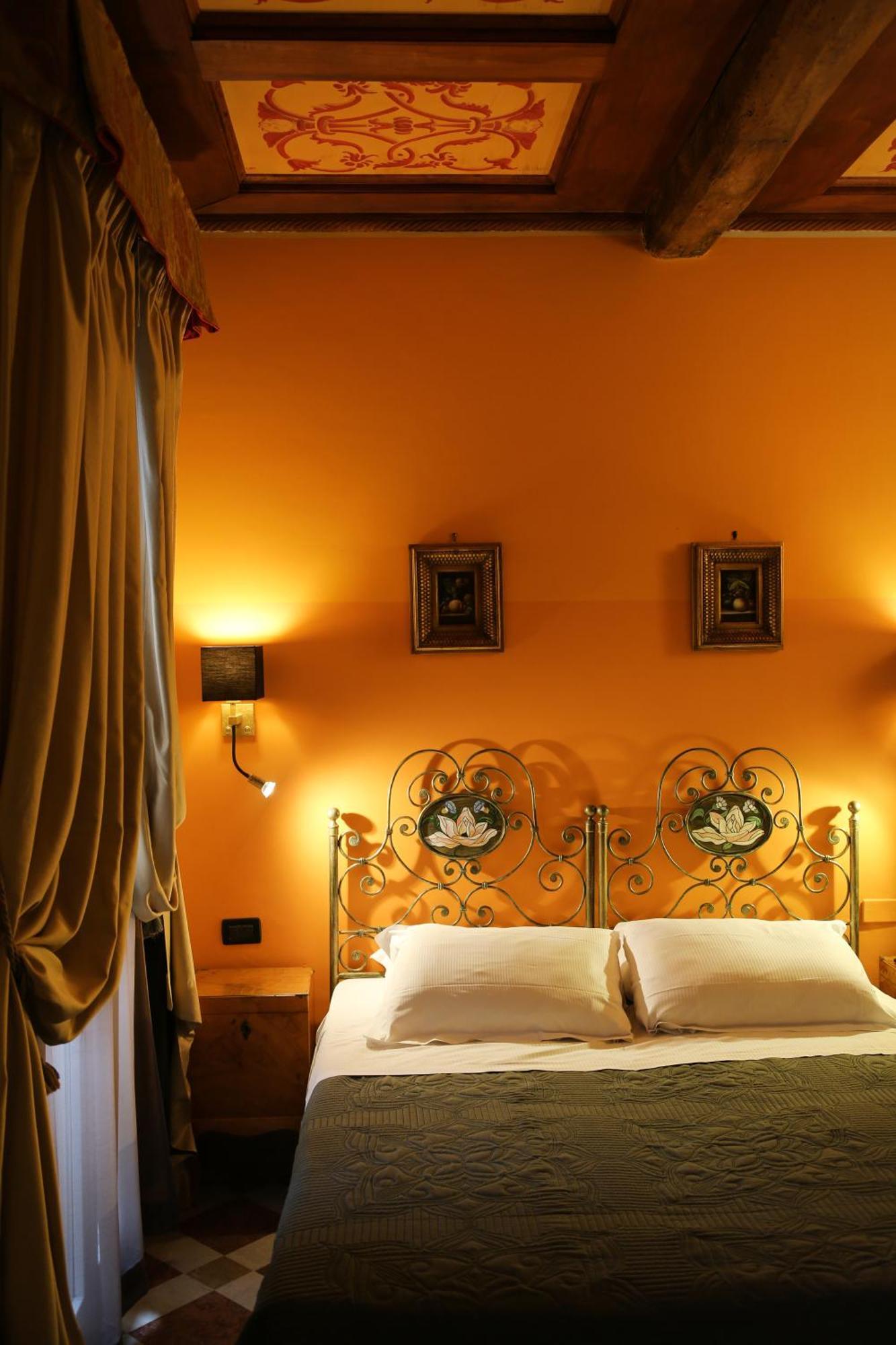 Albergo Delle Drapperie 볼로냐 외부 사진